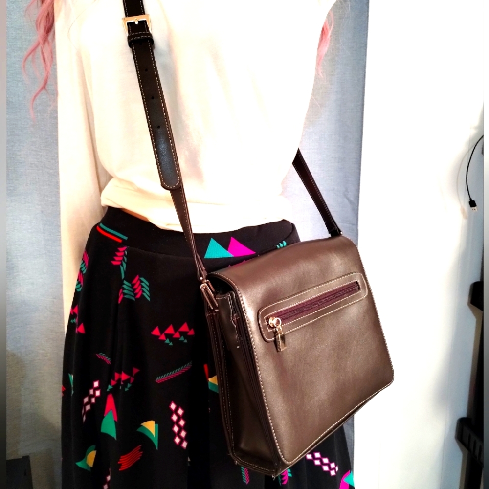Liz Claiborne Vegan Brown Leather leather Crossbody bag